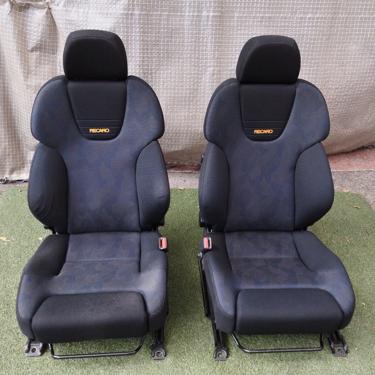 RECARO Yahoo!オークション カルディナ 純正 わけ シート交換 レカロST 