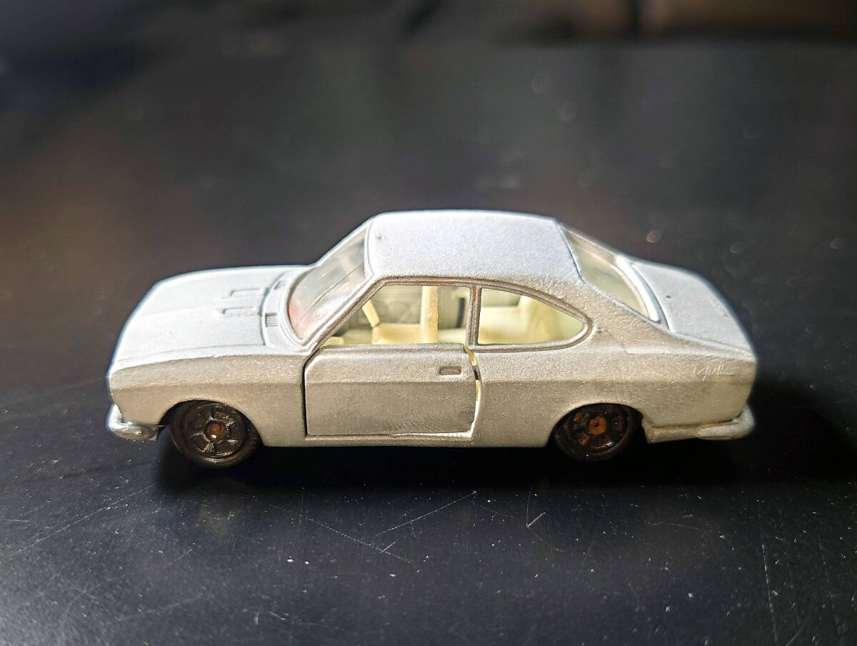 トミカ tomica CAPELLA ROTARY COUPE カペラ ロータリークーペ 黒箱