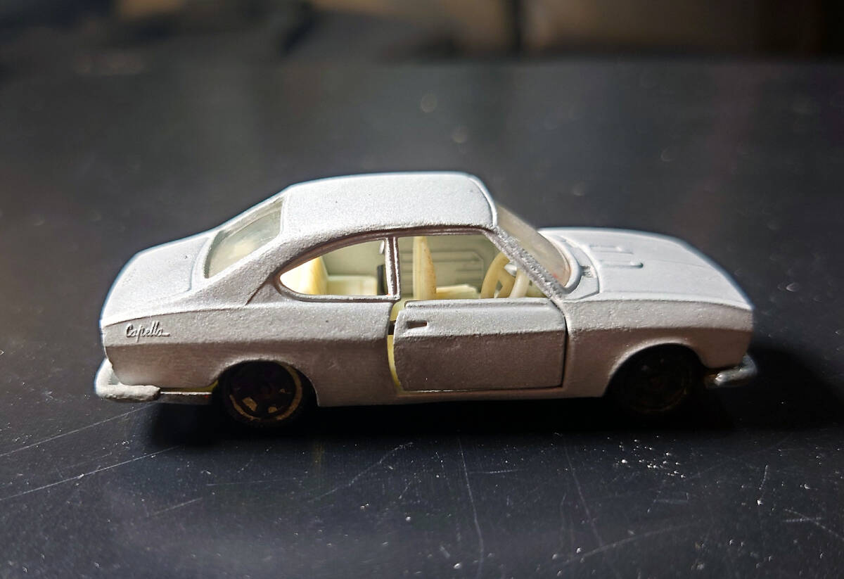 トミカ tomica CAPELLA ROTARY COUPE カペラ ロータリークーペ 黒箱