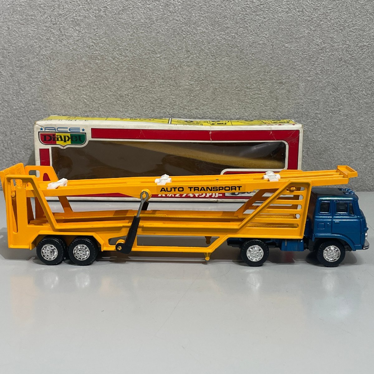 31】Yonezawa Diapet ダイヤペット ふそうキャリアカー T-47 三菱