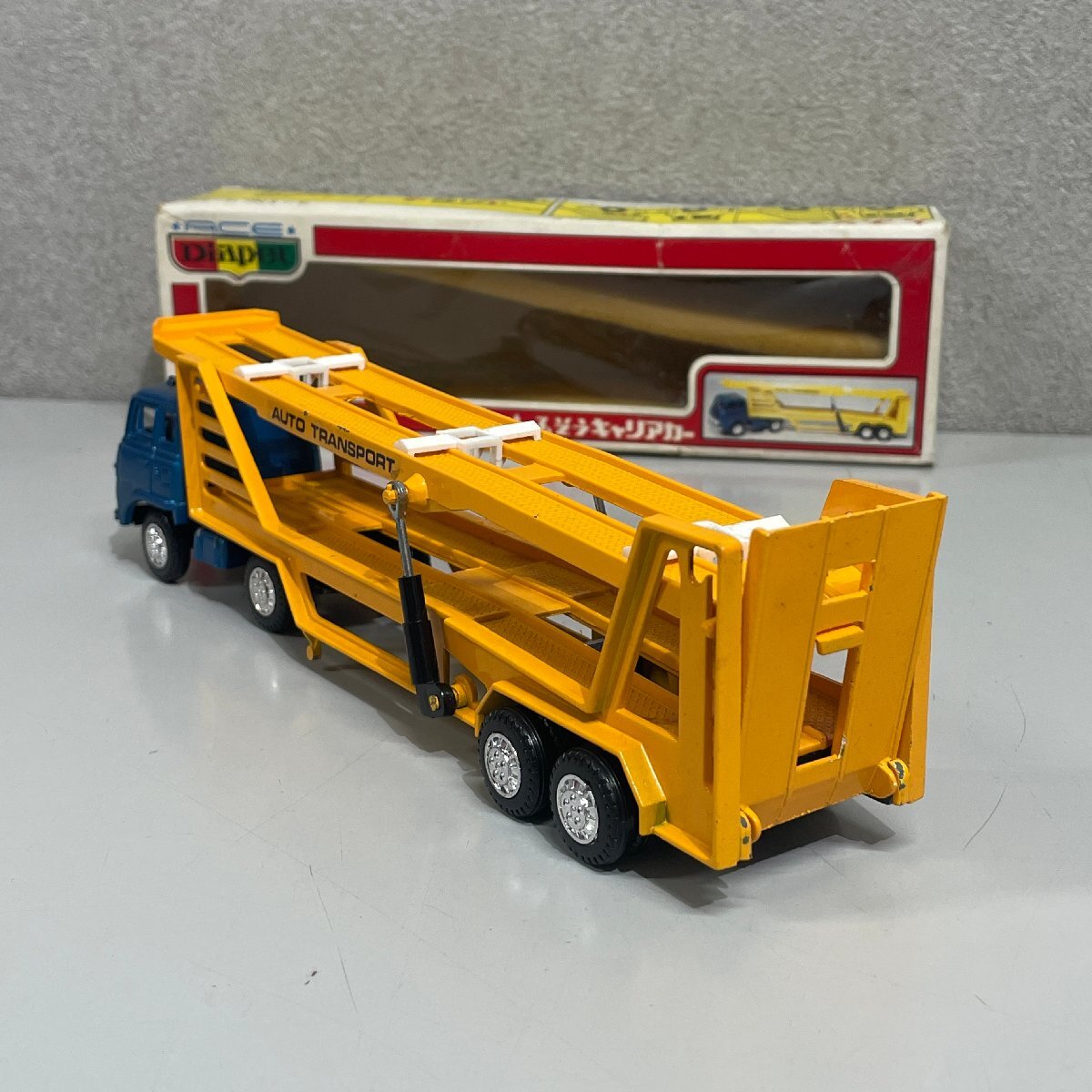 31】Yonezawa Diapet ダイヤペット ふそうキャリアカー T-47 三菱