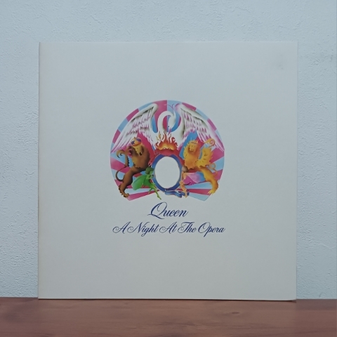 美品 クイーン ボヘミアンラプソディオペラ座の夜LPレコード 帯付きqueen LP/ クイーン☆QUEEN「オペラ座の夜 / A NIGHT AT THE OPERA」ライナー