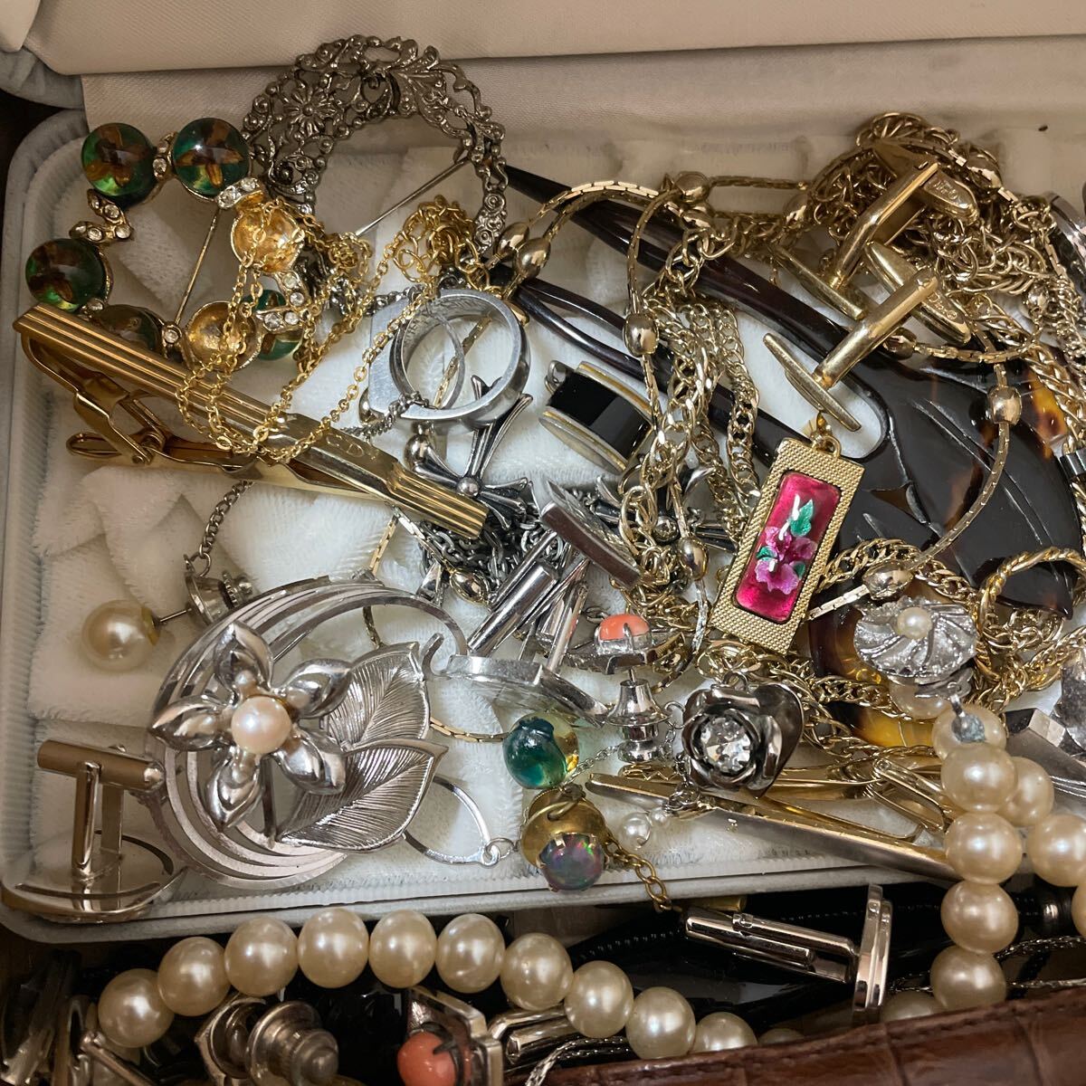 アクセサリーまとめ売り ネックレス ブローチ 指輪 時計 カフス