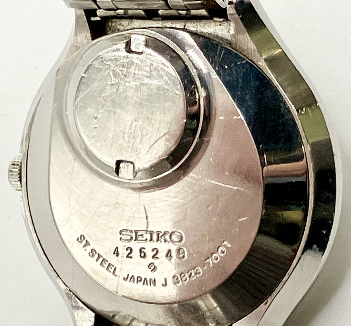 セイコー SEIKO 3823-7001 - 3針 クオーツ メンズ腕時計 デイト