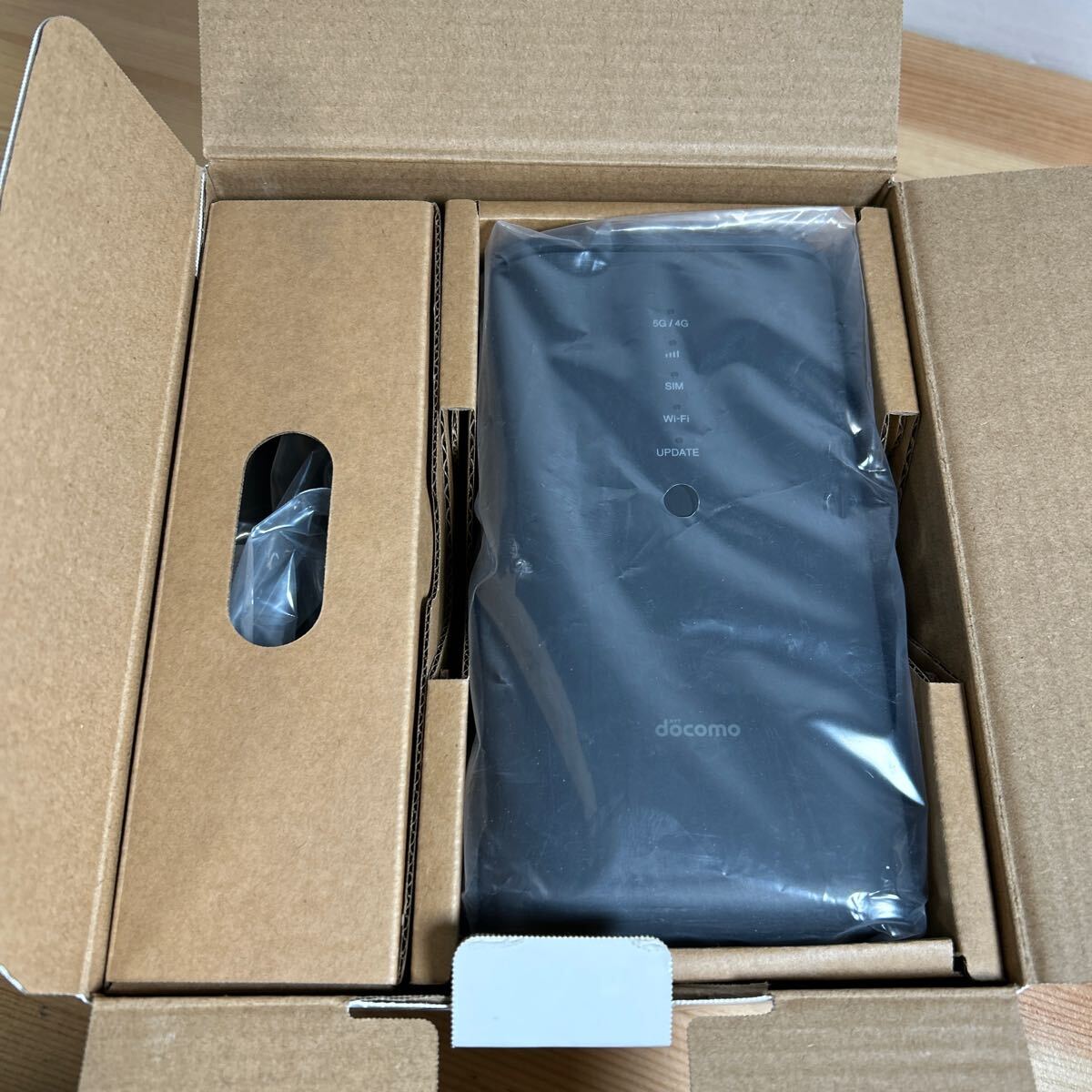 docomo home 5G 】HR02 ダークグレー docomo モバイルルーター ☆未