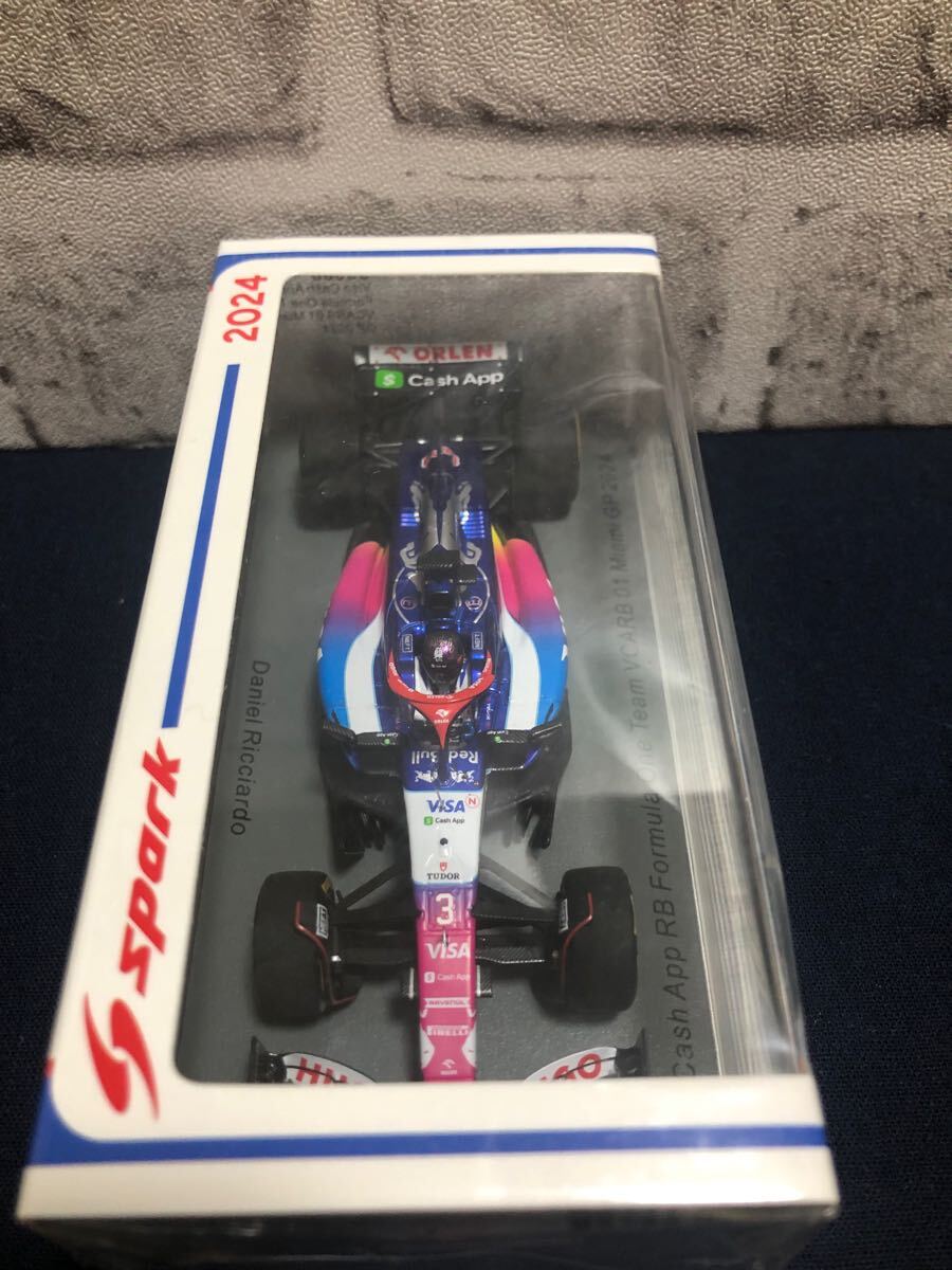 spark スパーク 1/43 ビザ キャッシュ アップ RB F1チーム VCARB 01