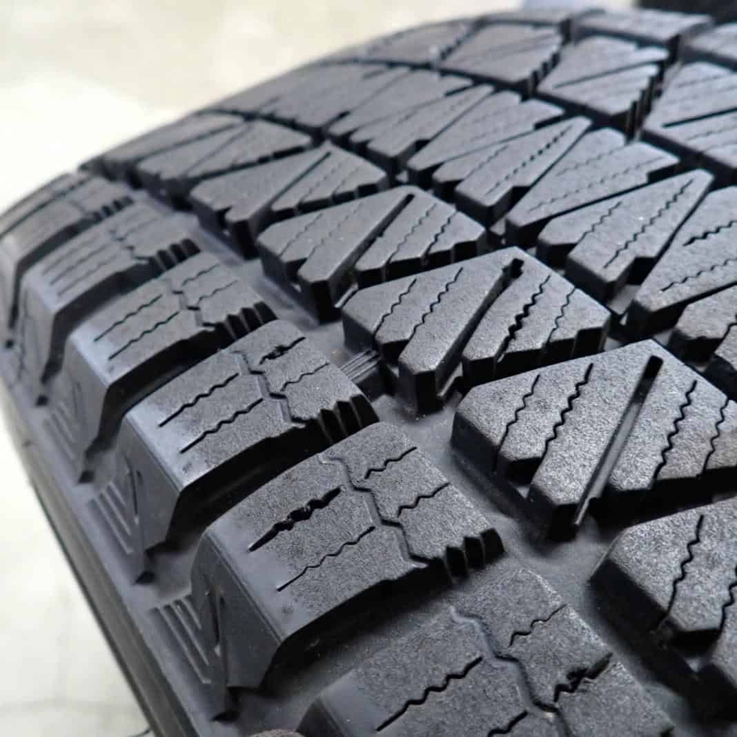 冬4本SET 会社宛 送料無料 225/60R17×7J 99Q ブリヂストン ブリザック DM-V3 アルミ クライスラー ジープチェロキー 店頭交換OK NO，Y0145 冬4本SET 送料無料 99Q ブリヂストン 車 会社宛送料無料
