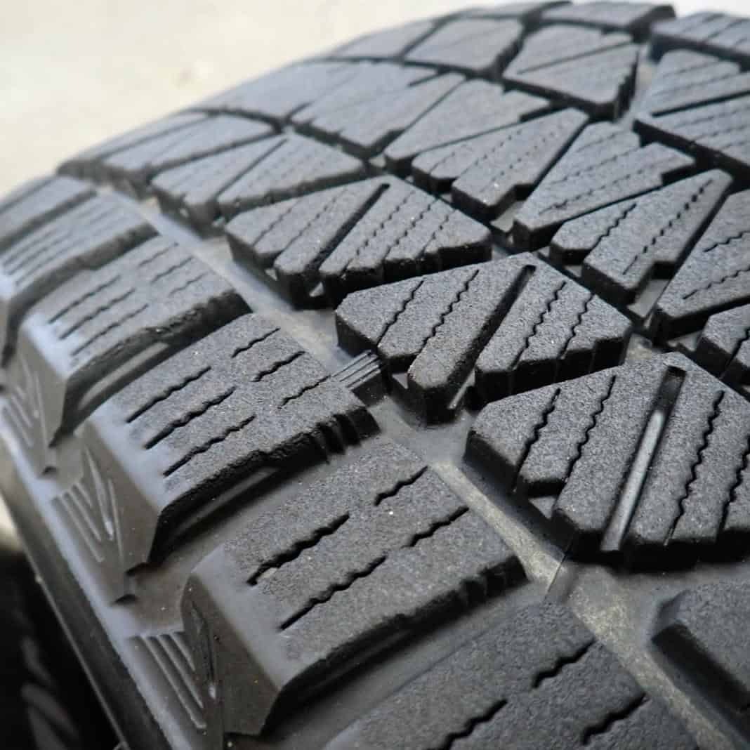 冬4本SET 会社宛 送料無料 225/60R17×7J 99Q ブリヂストン ブリザック DM-V3 アルミ クライスラー ジープチェロキー 店頭交換OK NO，Y0145 冬4本SET 送料無料 99Q ブリヂストン 車 会社宛送料無料