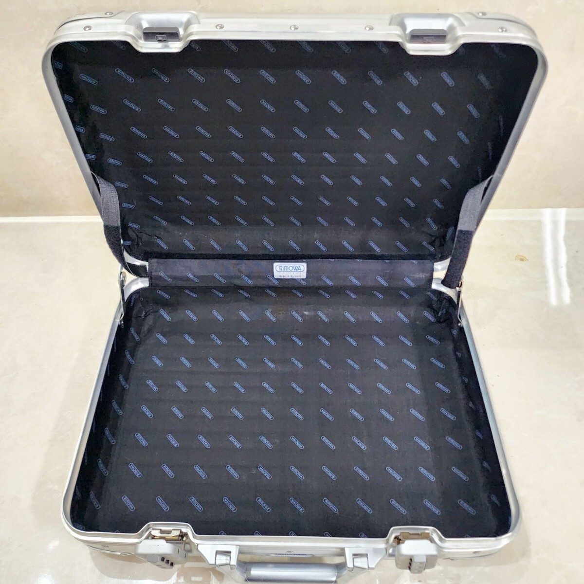 RIMOWA TOPAS リモワ トパーズ アタッシュケース 928.14 22L前後