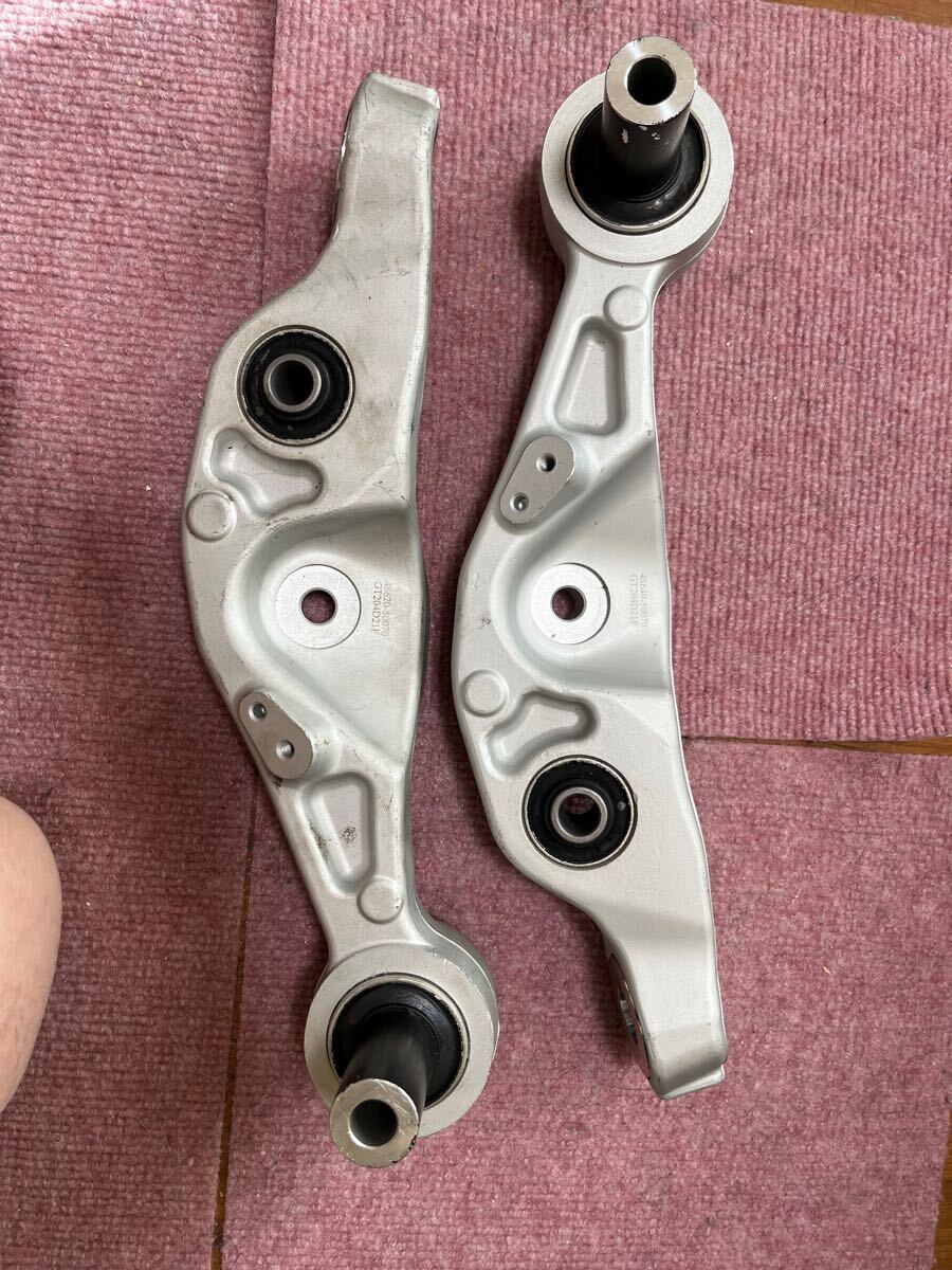LS460 フロントロアアーム 未使用 48640-50070 48620-50070 レクサス用