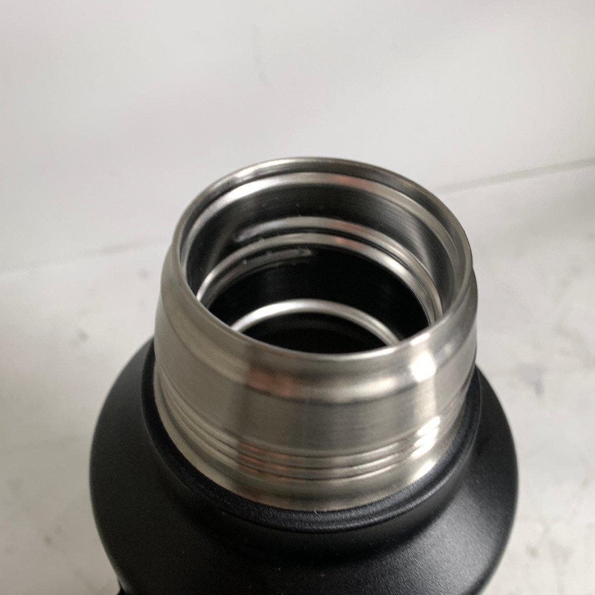 f001 E スタンレー STANLEY 10-07934-072 クラシック 真空ボトル 1.9L グリップ付き 大容量 ステンレス 水筒 保冷 保温 マイボトル_7