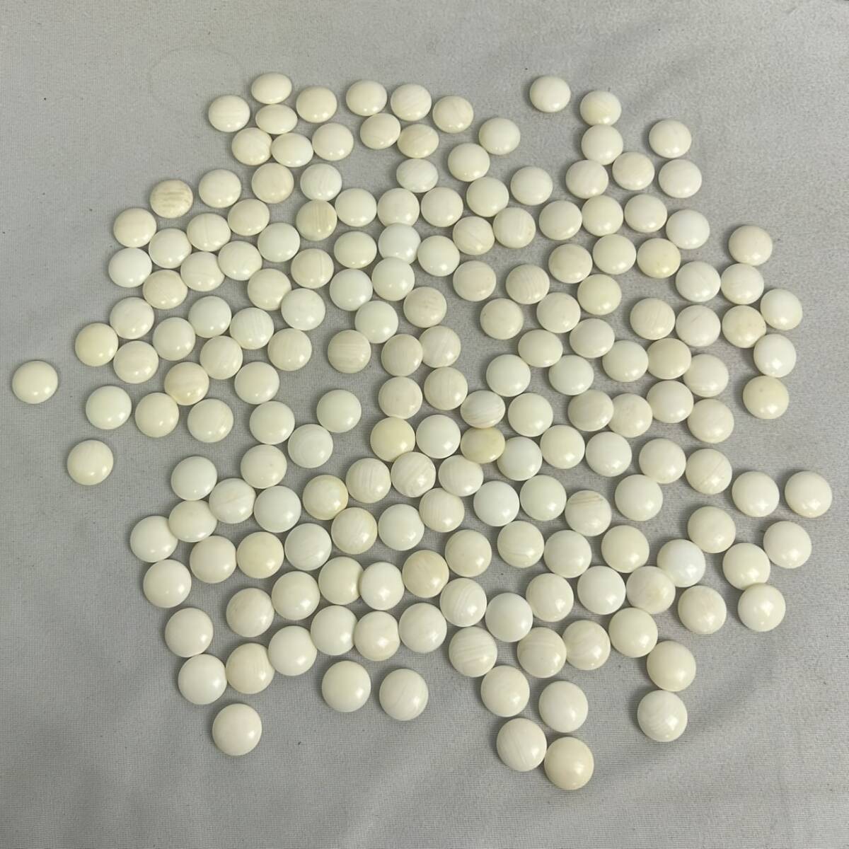 現状品】日向特製 本蛤碁石 34号 囲碁 白石 黒石 碁笥付き 碁石 古美術