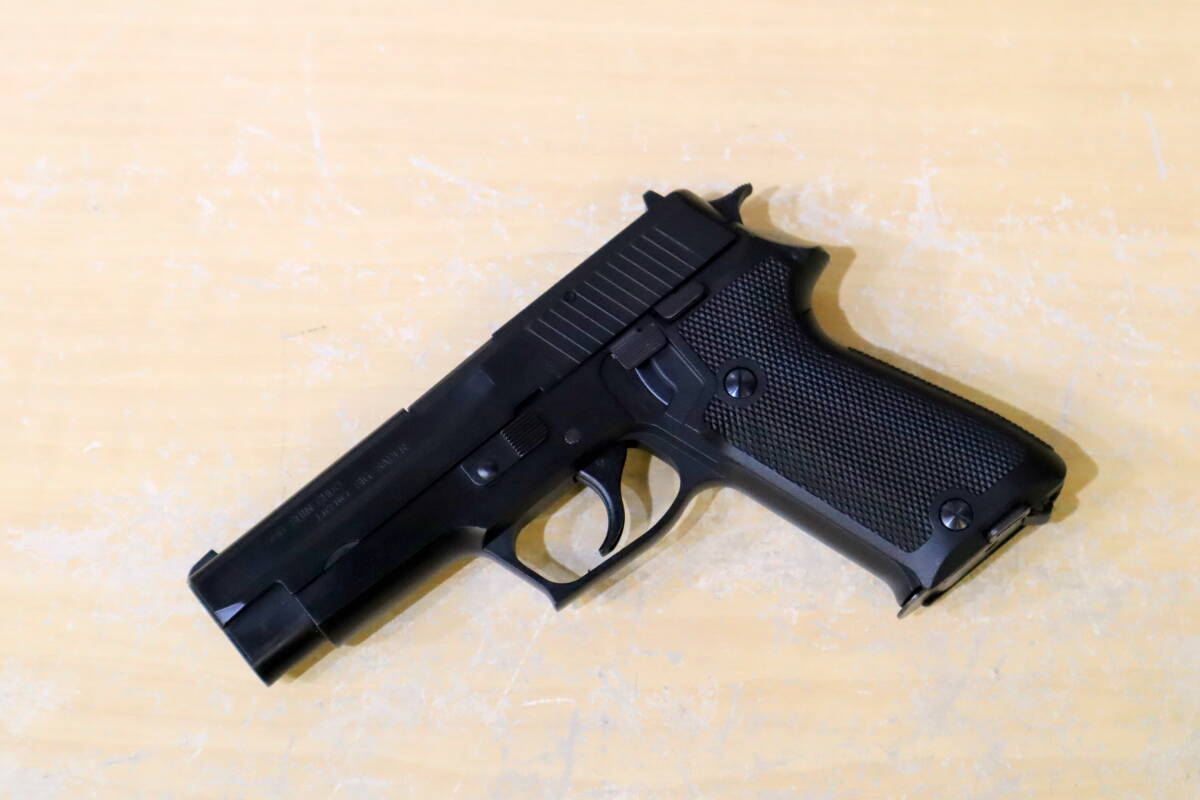 タナカワークス ガスブローバック SIG P220IC 9mm拳銃 航空自衛隊Ver