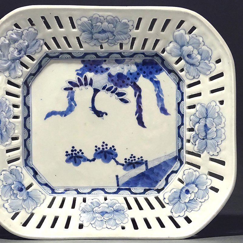 花◇江戸時代 古伊万里 染付桐葉鳳凰文牡丹透かし縁 隅切角皿 29.5