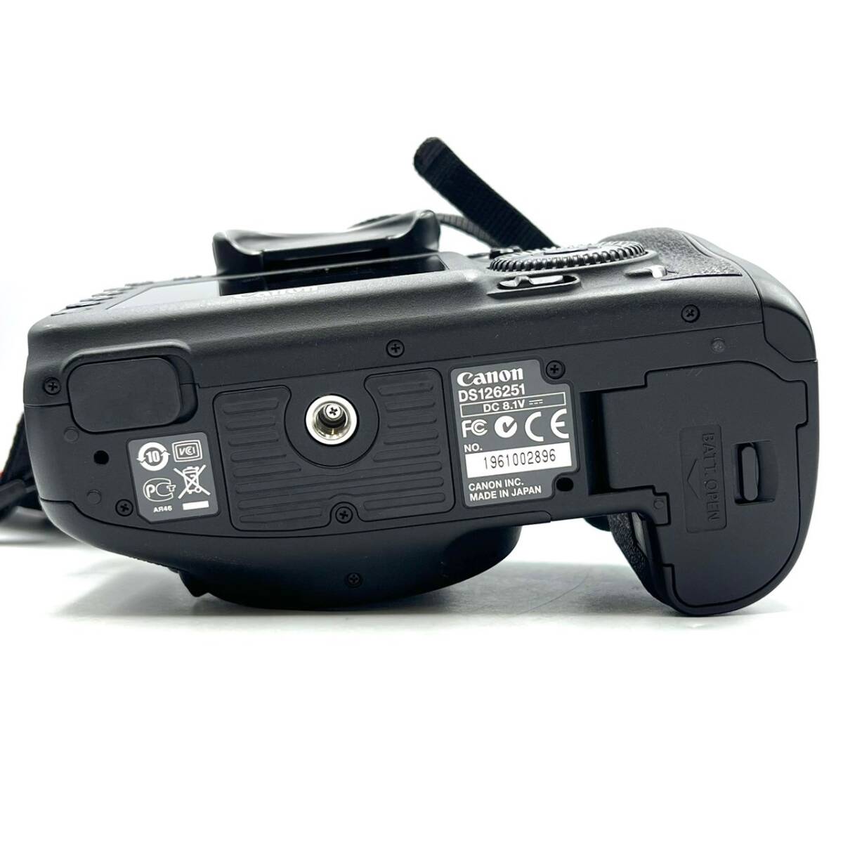 BAd133I 80 箱付き Canon DS126251 EOS 7D イオス デジタル一眼レフ 