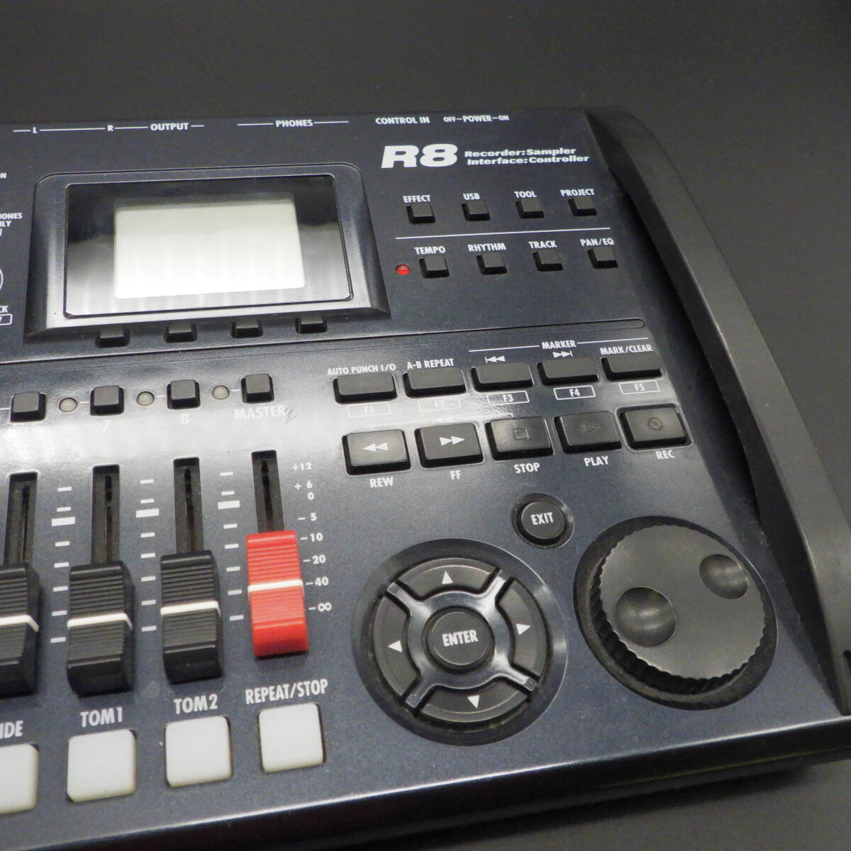 ZOOM R8 マルチトラックレコーダー　MTR 本体　※ジャンク ☆現状品☆ZOOM R8 マルチトラックレコーダー MTR ズーム ジャンク 8ch