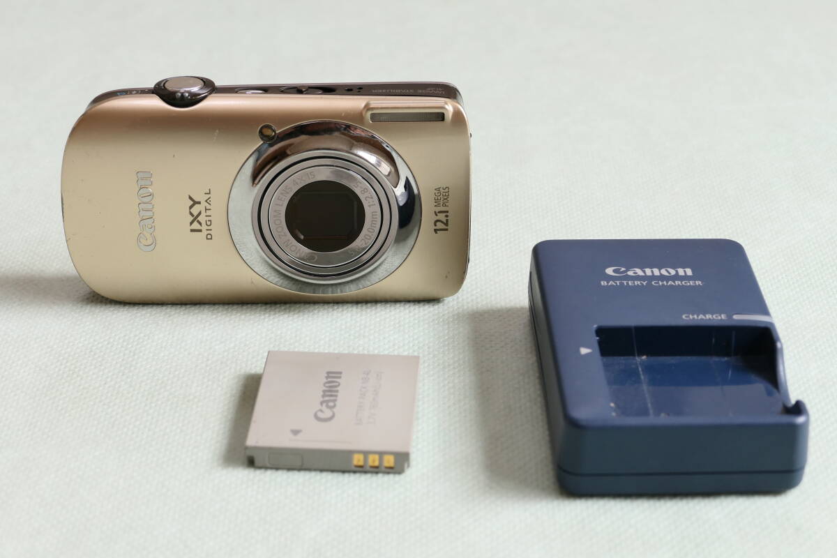 Canon IXY 510 IS ゴールド充電器・バッテリー付き動作良好キャノン 新作，新作登場】 Canon IXY DIGITAL 510 IS ゴールド 訳アリ動作品