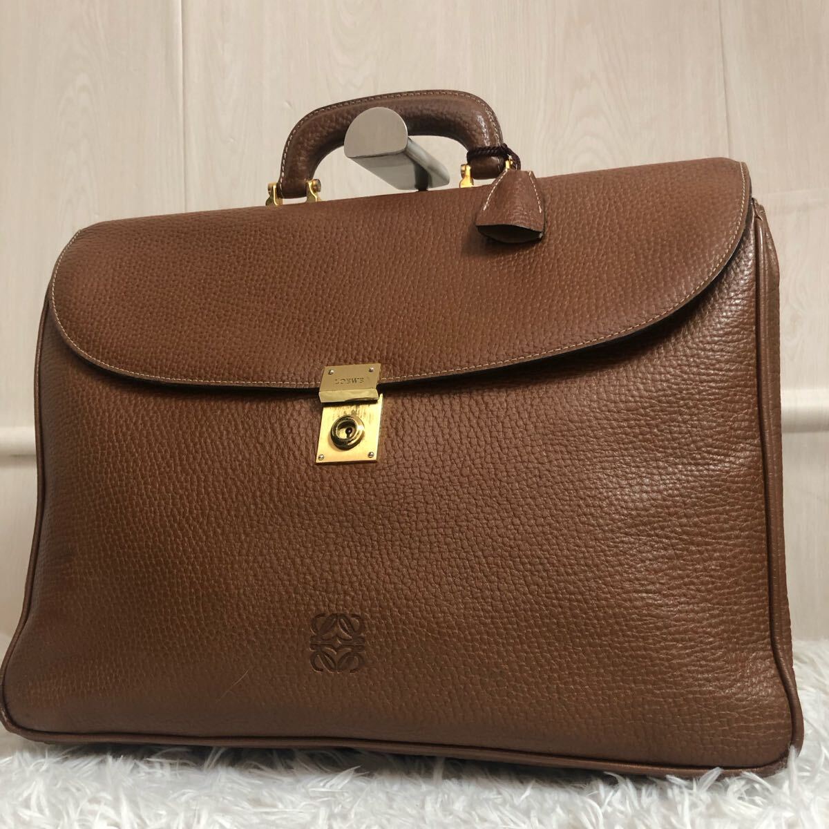 希少○ロエベ LOEWE ビジネスバッグ ブリーフケースハンドバッグ