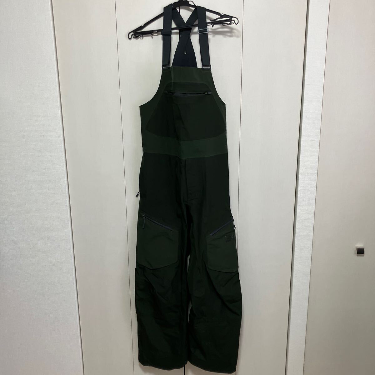 ウィンタースポーツ MOUNTAIN HARDWEAR マウンテンハードウェア ビブパンツ