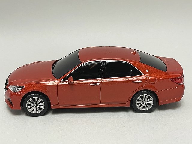トヨタ 1⁄30 カラーサンプル クラウンアスリート クラウン ミニカー