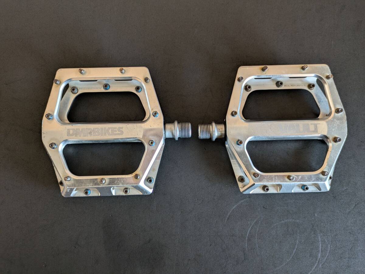 【中古】DMR VAULT フラットペダル_1
