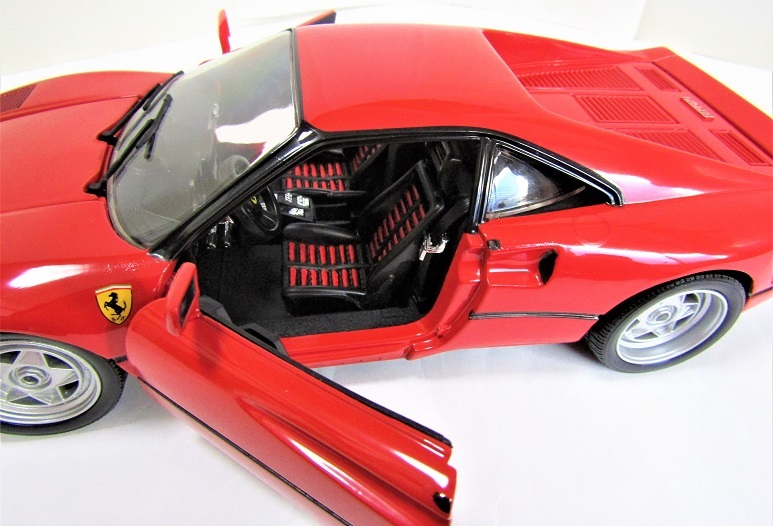 288GTO フェラーリ 1/18 ホットウィール_7