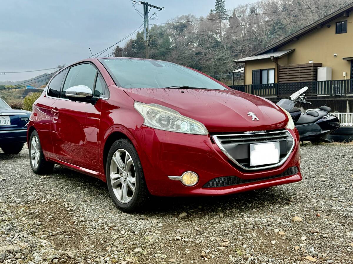 【格安！マニュアルのプジョー！お洒落なフランスコンパクト！】H24年　プジョー208 アリュール　1200cccで維持費安価　車検R８年４月迄！_1