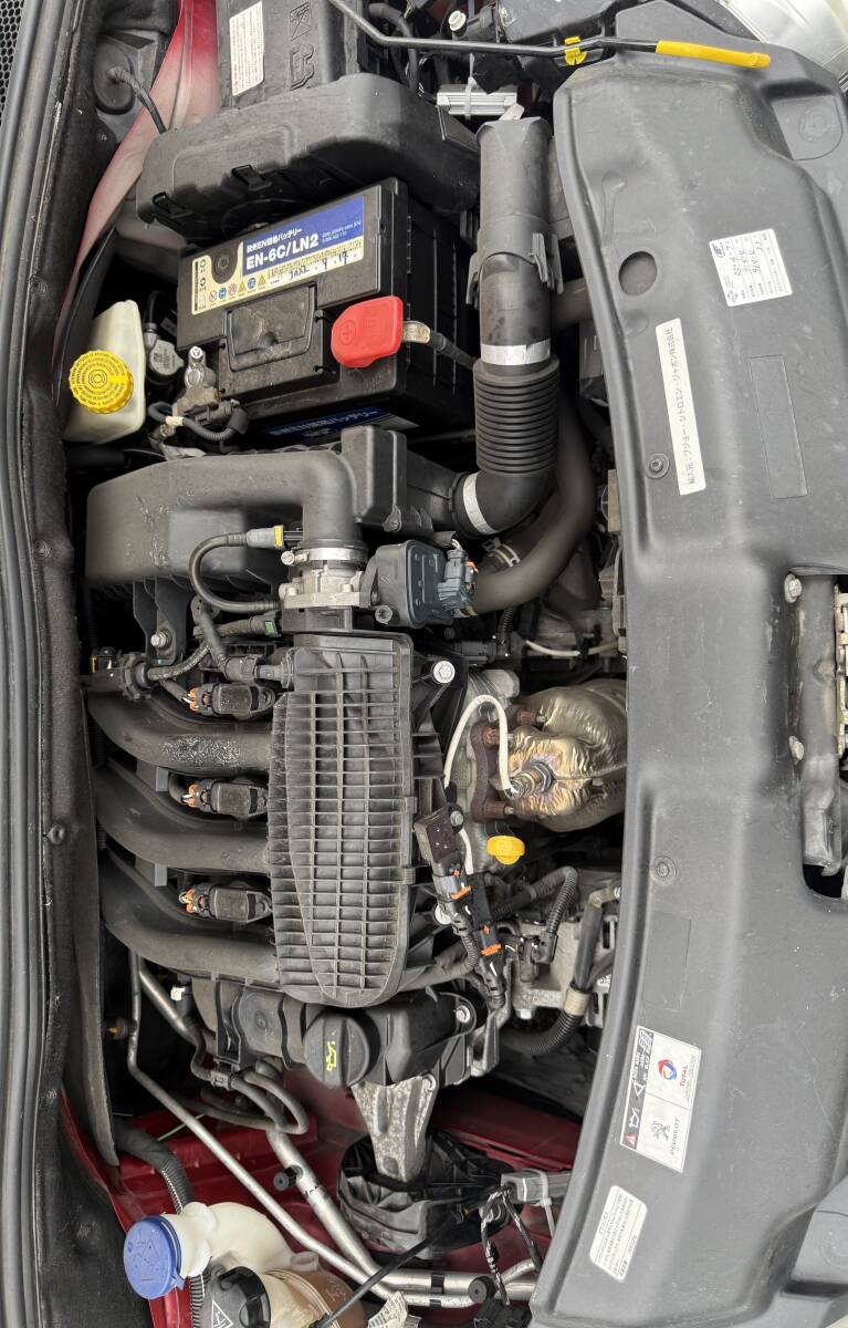 【格安！マニュアルのプジョー！お洒落なフランスコンパクト！】H24年　プジョー208 アリュール　1200cccで維持費安価　車検R８年４月迄！_8