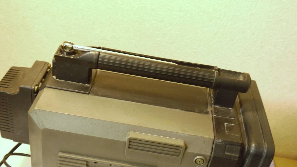ナショナルポータブル白黒ブラウン管テレビ509、VHF,UHF,動作品、展示