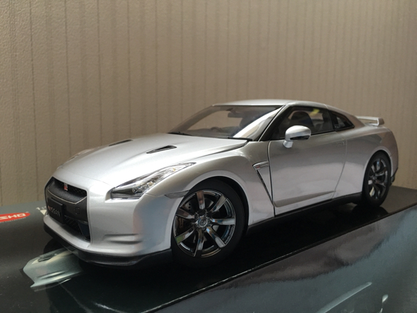1/18 京商 日産 R35 GT-R プレミアムエディション フルディティール 1/18】日産 NISSAN GT-R プレミアムエディション 京商 R35 京商 自動車