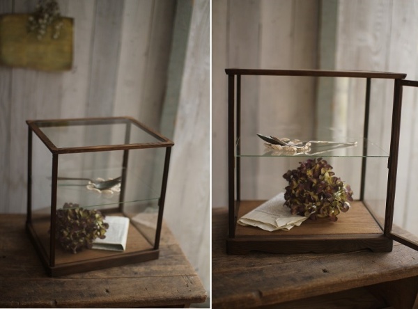 жdenbeeж古い木枠の卓上ガラスケース/収納棚/ショーケース