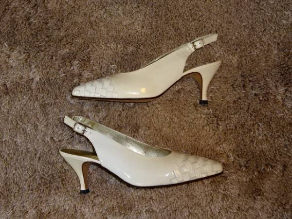 13 未使用 ボッテガ・ヴェネタ バックストラップパンプス　