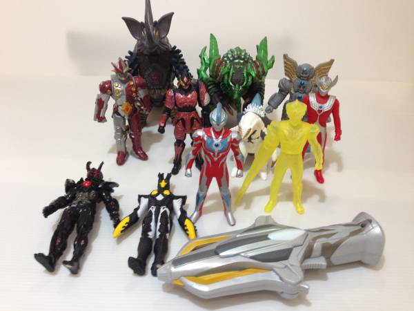 ウルトラマンギンガ　ギンガスパーク・スパークドールズ11体