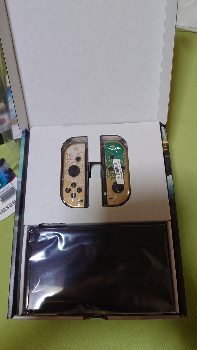 ニンテンドースイッチ、ゼルダの伝説　ティアーズオブキングダム　有機ELモデル 本体、プロコンなど 新品同様_5