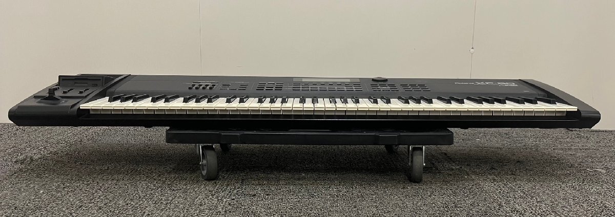 C 】8633 Roland XP-80 シンセサイザー ローランド ソフトケース付き