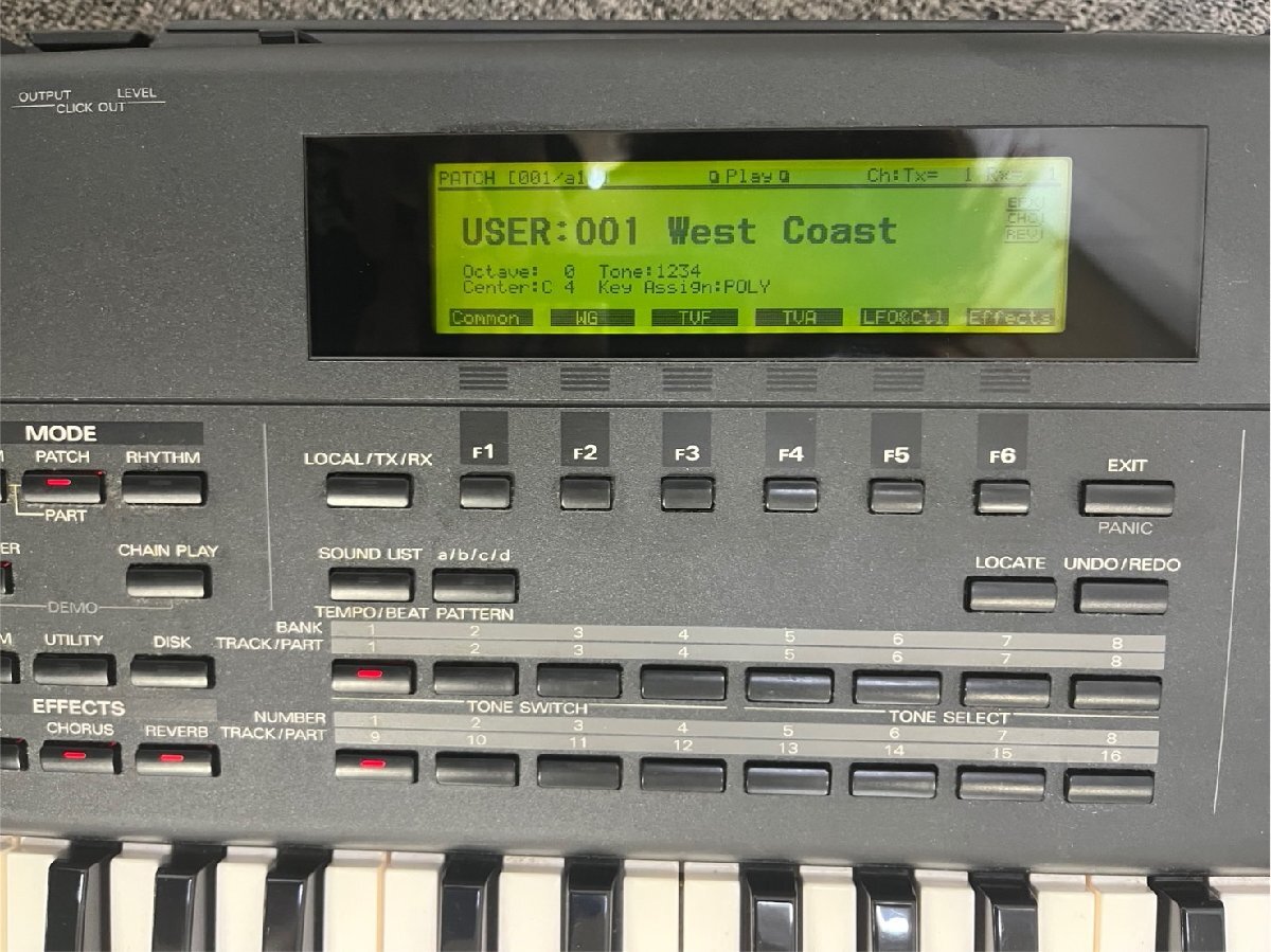 C 】8633 Roland XP-80 シンセサイザー ローランド ソフトケース付き