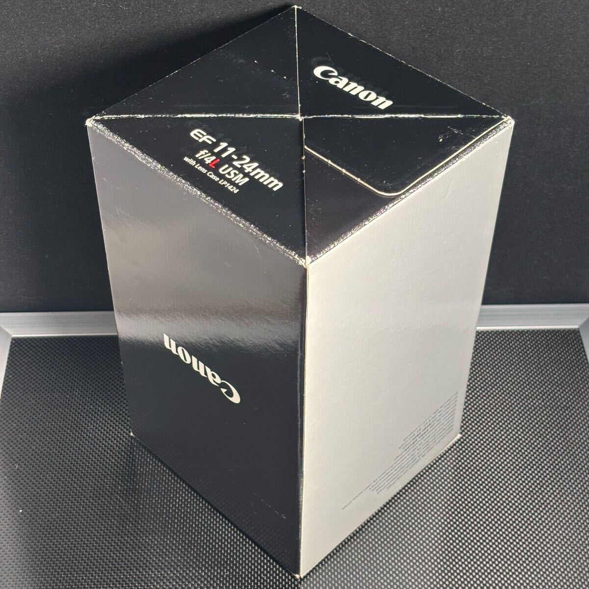 極美品 Canon EF11.24mm f4L USM EF1124f4L 超広角レンズ レンズカバー 純正ポーチ付属 箱付き キヤノン L_9