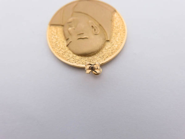 1円 K18YG 日蓮大聖人 ペンダント トップ HG953