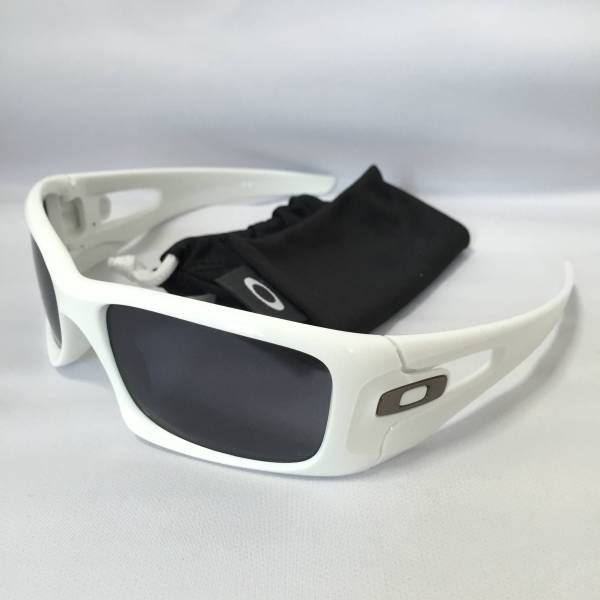 新品 オークリー OAKLEY ゴルフ 自転車 サーフィン サングラス