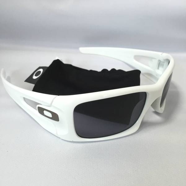 新品 オークリー OAKLEY ゴルフ 自転車 サーフィン サングラス