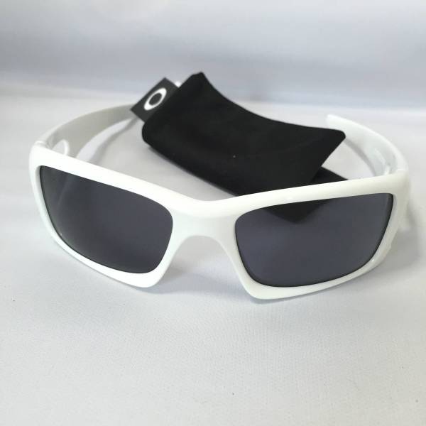 新品 オークリー OAKLEY ゴルフ 自転車 サーフィン サングラス