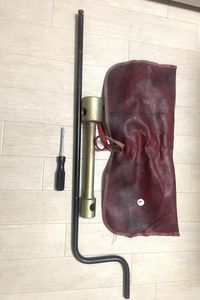 いすゞエルフ 車載工具 タイヤ交換 ホイルナットレンチ スペアタイヤ交換道具　ホイール