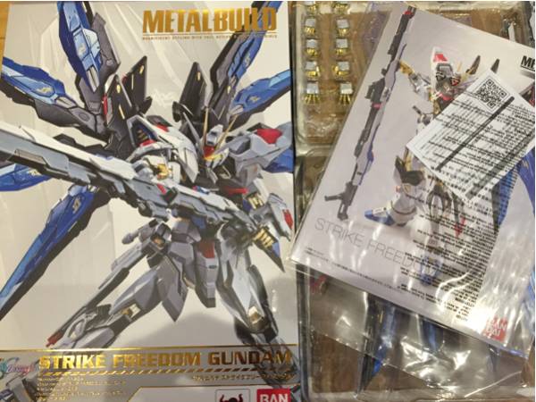 metal build ストライクフリーダムガンダム美品&光の翼セット