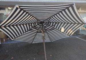 コストコ　サンヴィラ Cabana 屋外用ガーデン ストライプパラソル 11フィート (3.35m)　