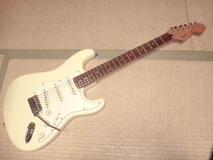 【最終大幅値下げ】Fender Japan Eシリアル Stratocaster fender japan eシリアルのYahoo!オークション(旧ヤフオク!)の相場