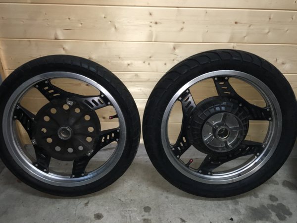 CBX550Fホイールセット黒塗りCBX400F cbx550f cbx400f ホイールセット