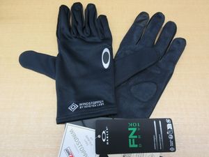 OAKLEY・オークリー　ENDURANCE ULTRA GORETEX（ゴアテックス） ROAD/ウィンターグローブ
