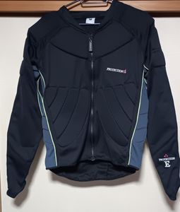 eb’s size Ｍ　上半身 プロテクター