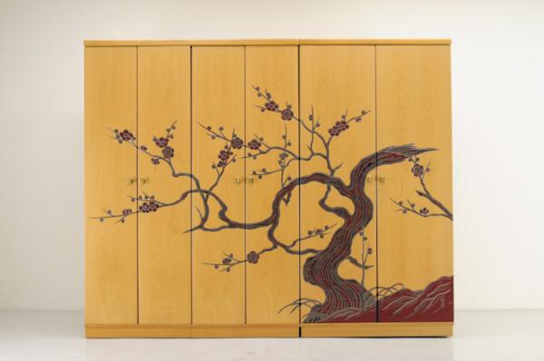 ★伝統工芸士佐藤昌月作★手彫り箪笥3連★桐製家具漆塗▲712y24