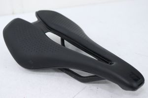 ★GIANT ジャイアント FLEET SLR サドル カーボンレール